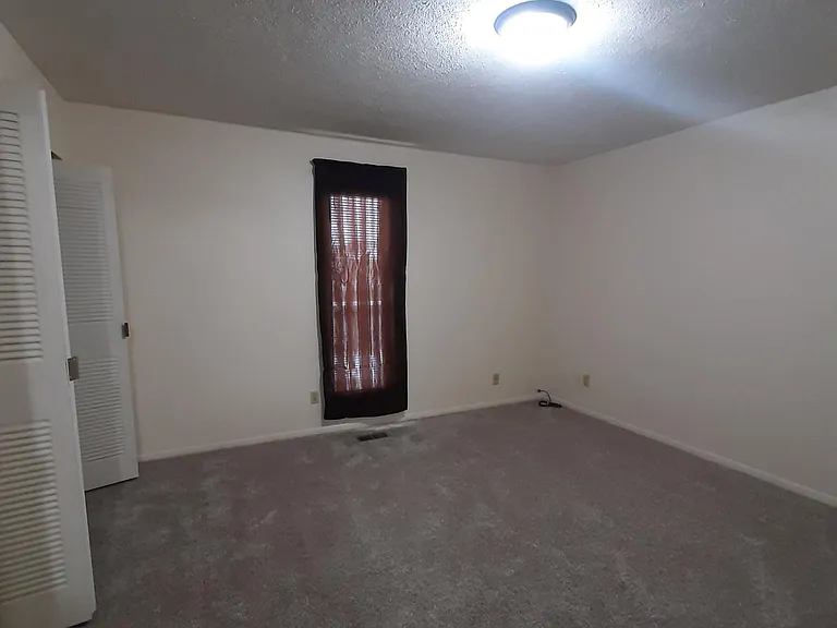 1000 Hespe Dr #11 — Photo 11