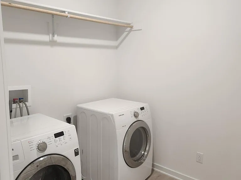 4008 Aryana Ave — Photo 16