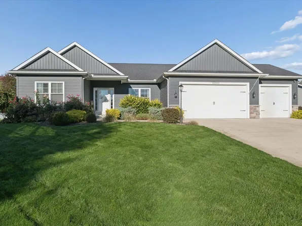 53393 Victor Dr, Granger, IN 46530