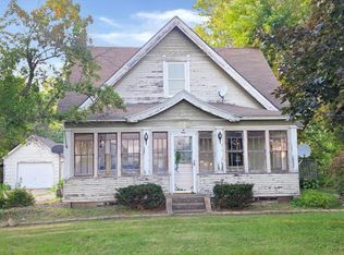 812 Maple Ave E, Mora, MN 55051