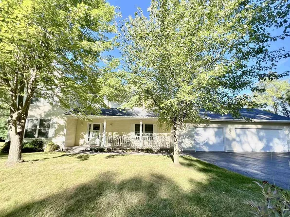 S4329 Fox Hill Circle, Baraboo, WI 53913
