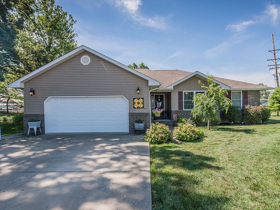 1st image of 410 Bhrett Dr