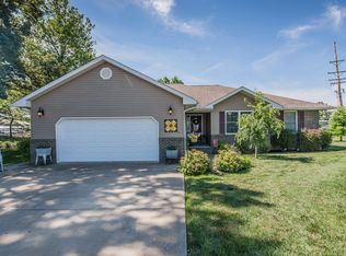 410 Bhrett Dr, Energy, IL 62933