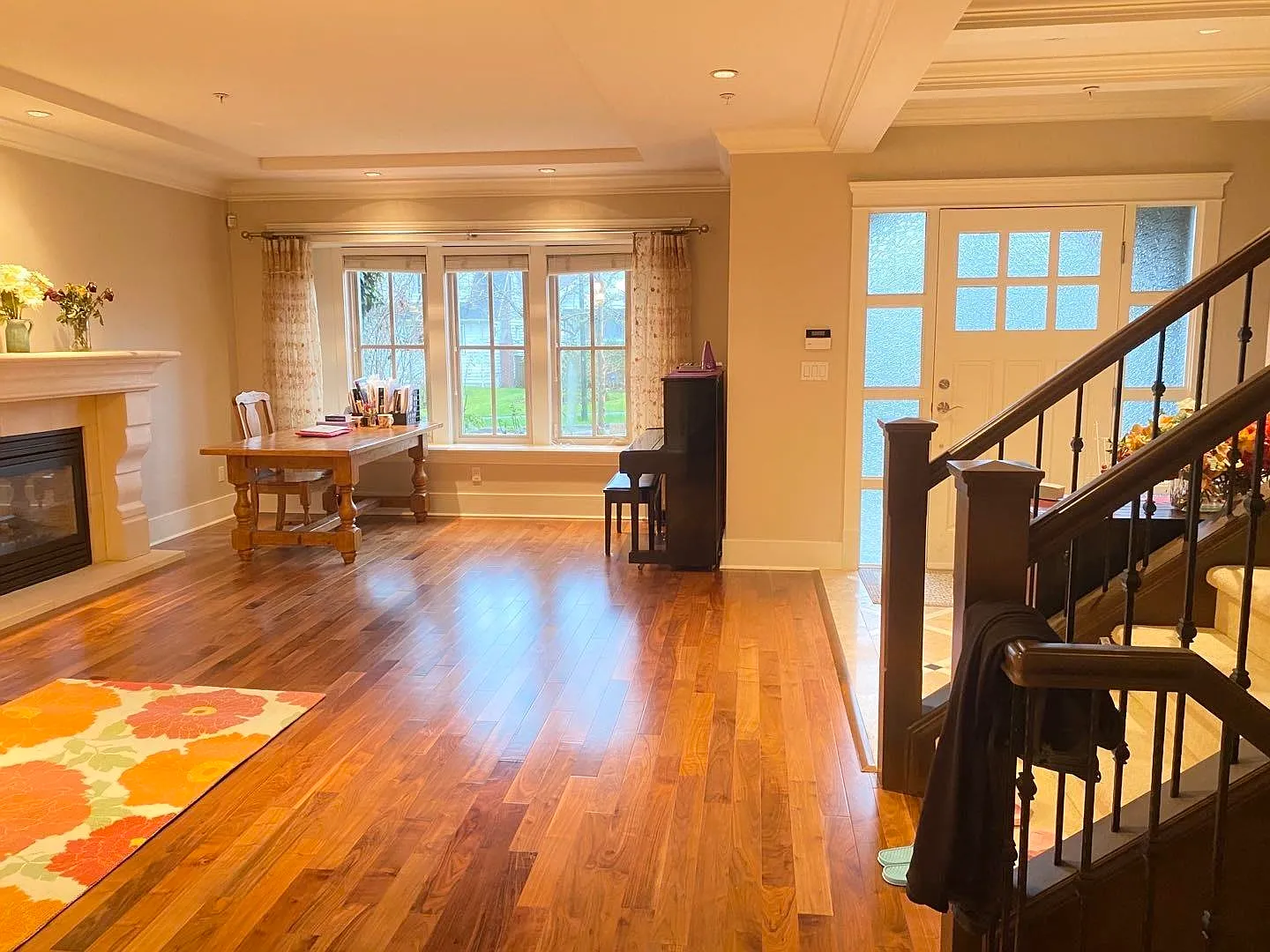 4 bed, 2200 sqft, $6,800 — Photo 2