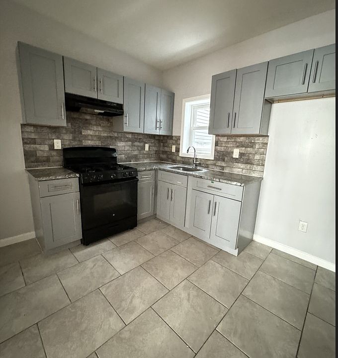 1st image of 124 Virginia Ave APT 2F