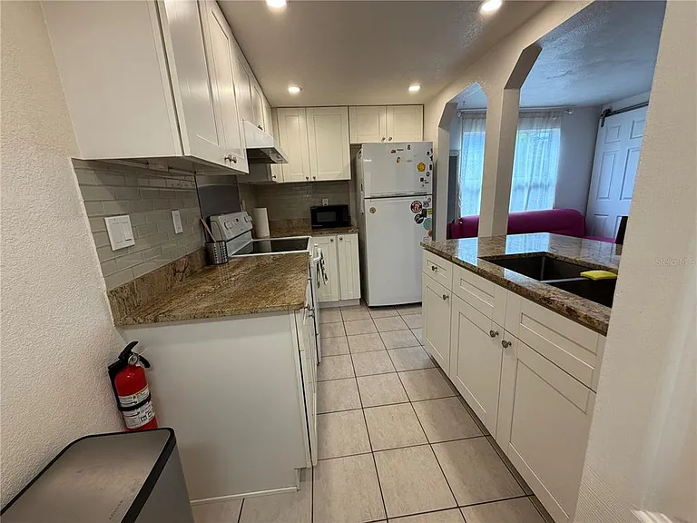 203 W Crest 1/2 Ave — Photo 12
