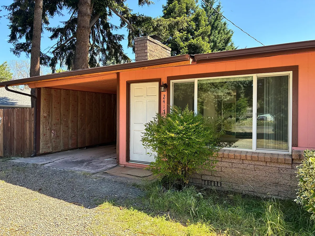 Building Photo - 2417 Happy Valley Dr