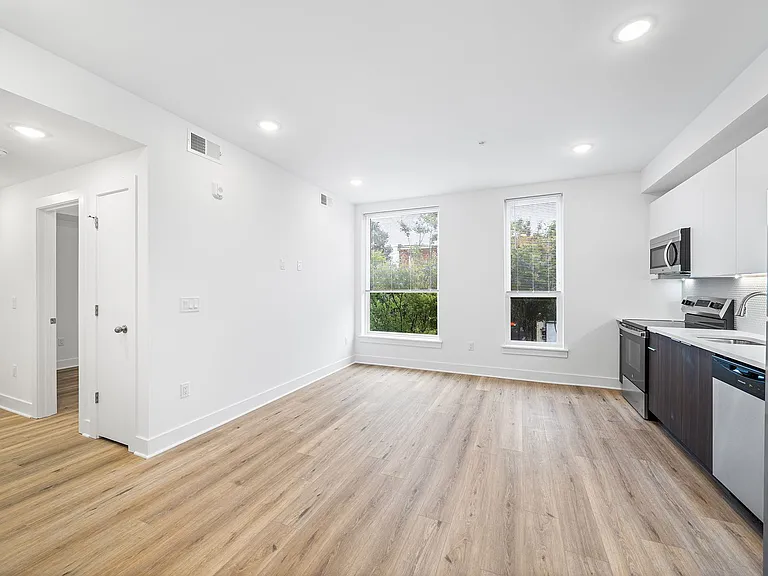 4324 Lancaster Ave — Photo 13