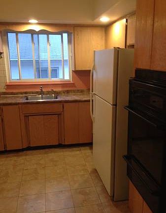 4th image of 215 Quinlan Ave