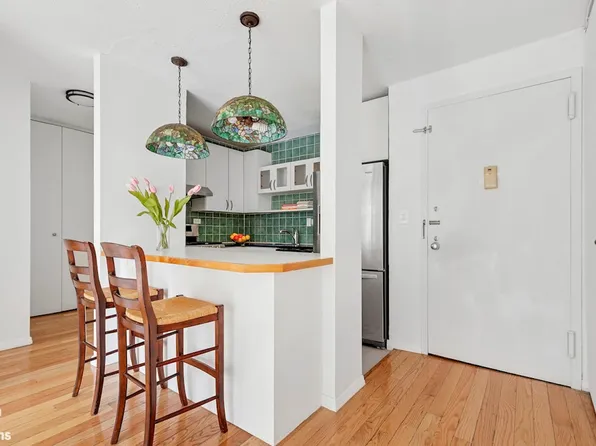 130 West 67th Street image 4 of 17