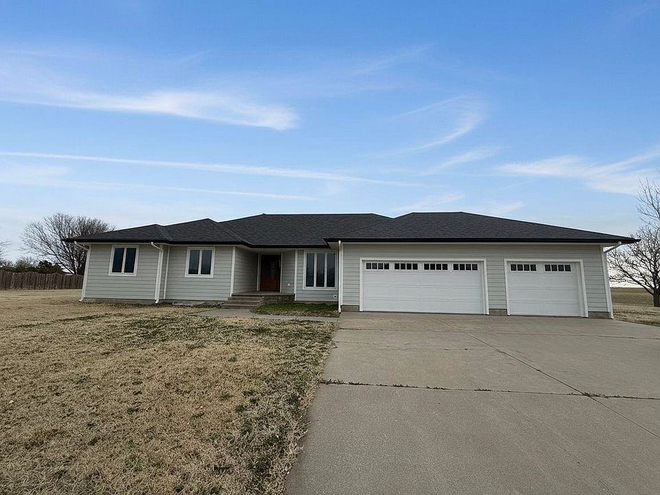 1st image of 104 Eves Dr