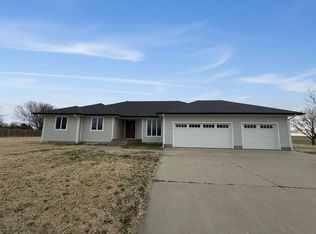 104 Eves Dr, Russell, KS 67665