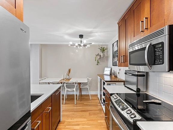 4th image of 777 W 7th Ave #207