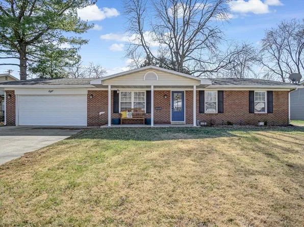 8 Coachlite Dr, Millstadt, IL 62260