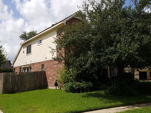 3rd image of 8806 N Fitzgerald Way