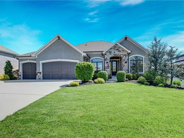 15705 Canterbury St, Overland Park, KS 66224