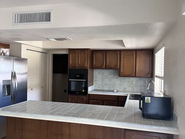 12114 E Victoria St, Chandler, AZ 85249