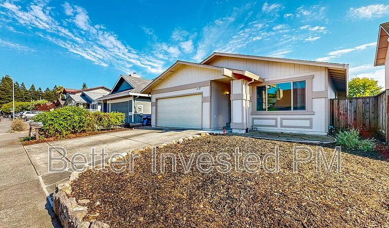 1417 Gregory Ct — Photo 1