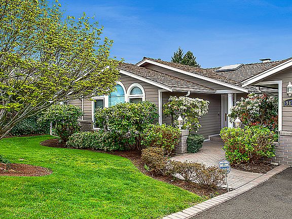 4th image of 9611 Evergreen Dr