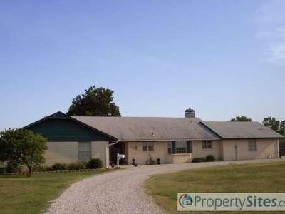 2702 W Fir St, Perry, OK, 73077