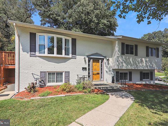 2nd image of 11728 Stonington Pl