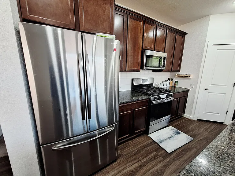 8000 Prairie Rye Dr — Photo 16