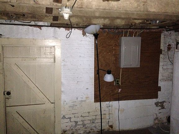 5th image of 222 N Gray Ave