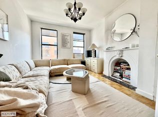 157 India St APT 2L, Brooklyn, NY 11222
