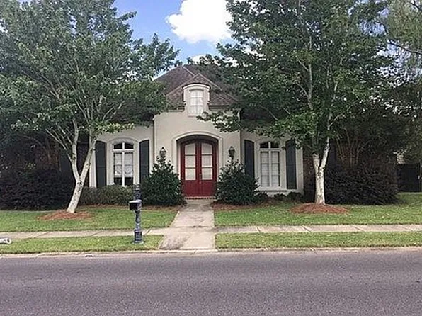 8709 Glenfield Dr, Baton Rouge, LA 70809