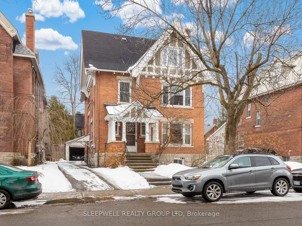 84 4th Ave, Ottawa, ON K1S 2L2