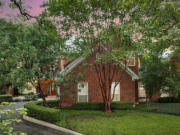 2nd image of 23 Jackson Ct