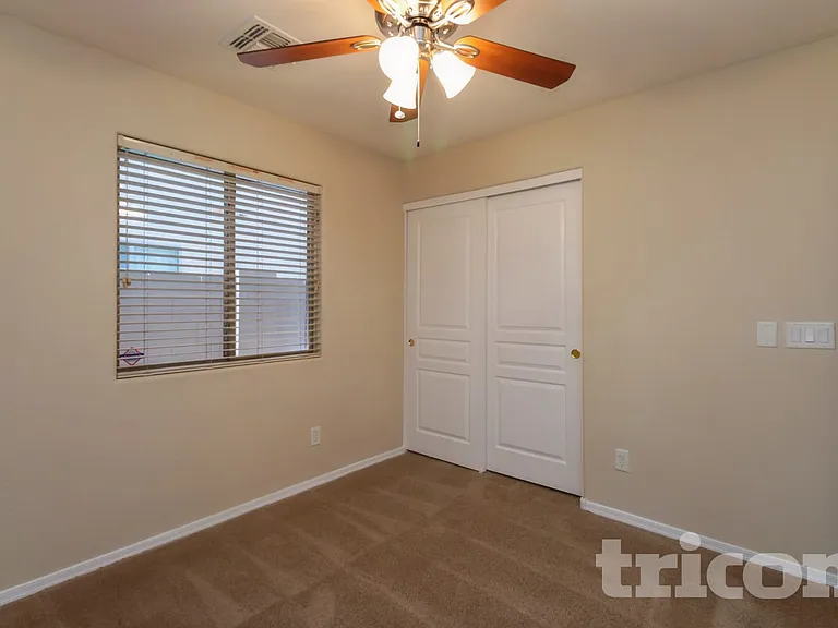 11791 W Belmont Dr — Photo 11