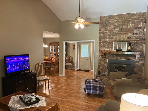 2nd image of 118 Trace Cir