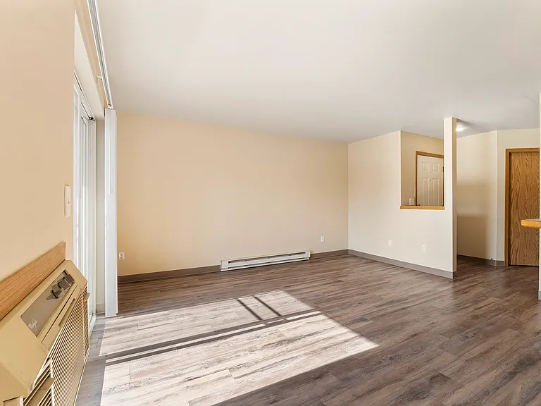 Ashton Apartments — Photo 71