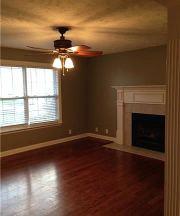 2nd image of 3440 Hamberton Cir