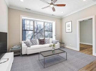 1940 W Nelson St #2W, Chicago, IL 60657
