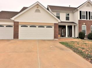 2309 Silver Lake Estates Dr, Pacific, MO 63069