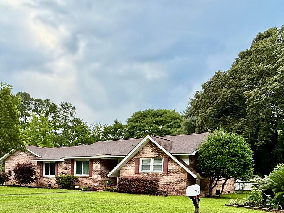 1st image of 407 Rose Ln