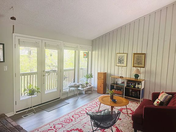 3rd image of 1306 Oak Tree Dr #1306