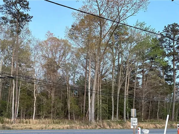 5249 Old Stage Hwy, Smithfield, VA 23430