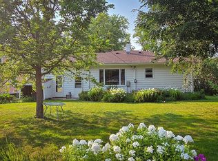 552 E 5th St, Morris, MN 56267