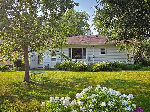 552 E 5th St, Morris, MN 56267