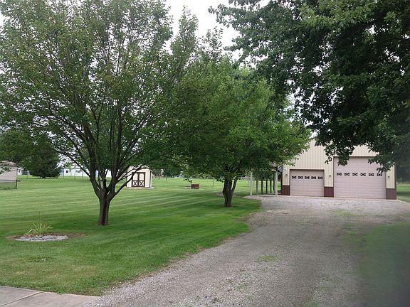 3rd image of 6089 S Derby Dr