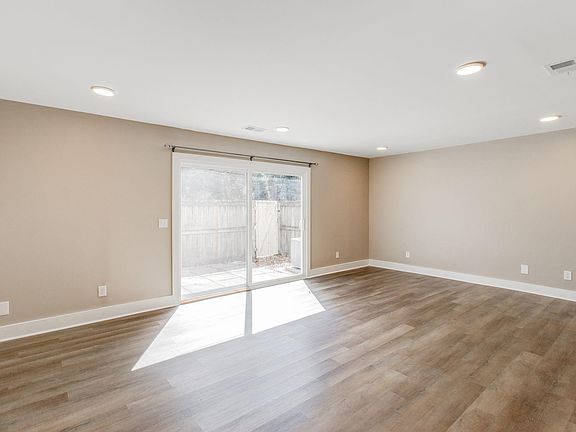 5th image of 308 Percival Rd APT 2005