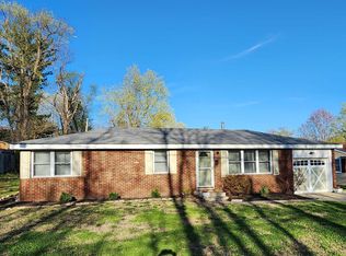 1414 Wilshire Dr, Mount Vernon, IL 62864