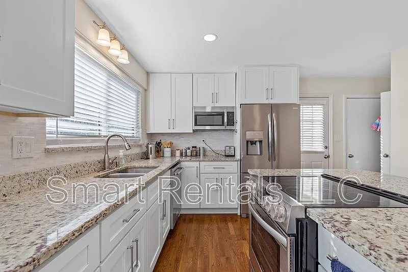 12958 Ambois Dr photo 1