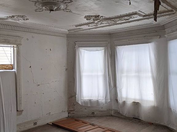 3rd image of 301 Onondaga Avenue To Bissell S #A