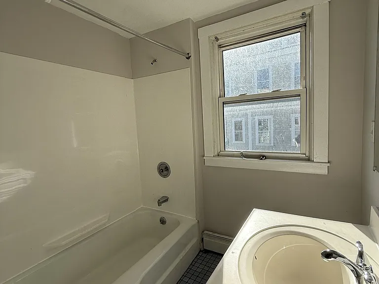 49 Arlington St #2 — Photo 15