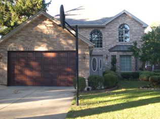 804 Hansen Pl, Park Ridge, IL 60068