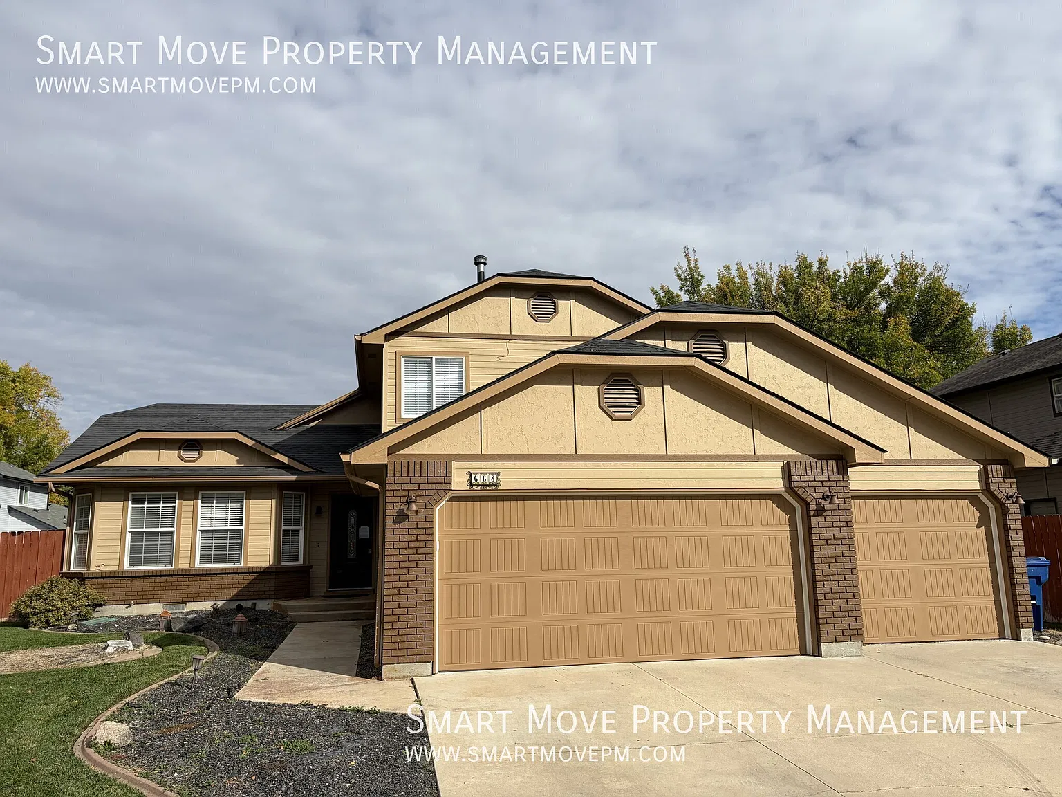 Spacious 4 Bed in the Heart of Eagle. Large Yard — Photo 1